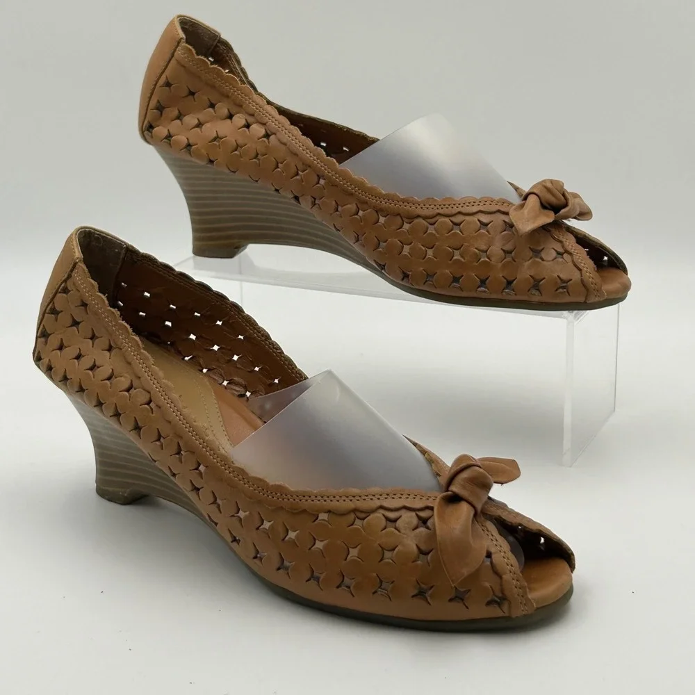 Aerosoles Whats What Wedge Heels Womens 9‎ Tan Laser Cut Leather Peep Toe Boho